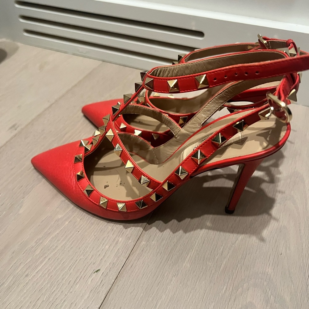 Valentino Rare Red Rockstud Heels - Picture 3 of 4